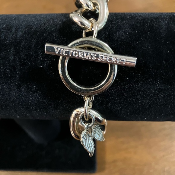 Victoria’s Secret Chunky Curb Chain Bracelet 8” - Picture 3 of 9